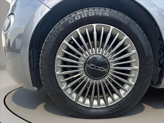 FIAT 500e 42 kWh Icon +